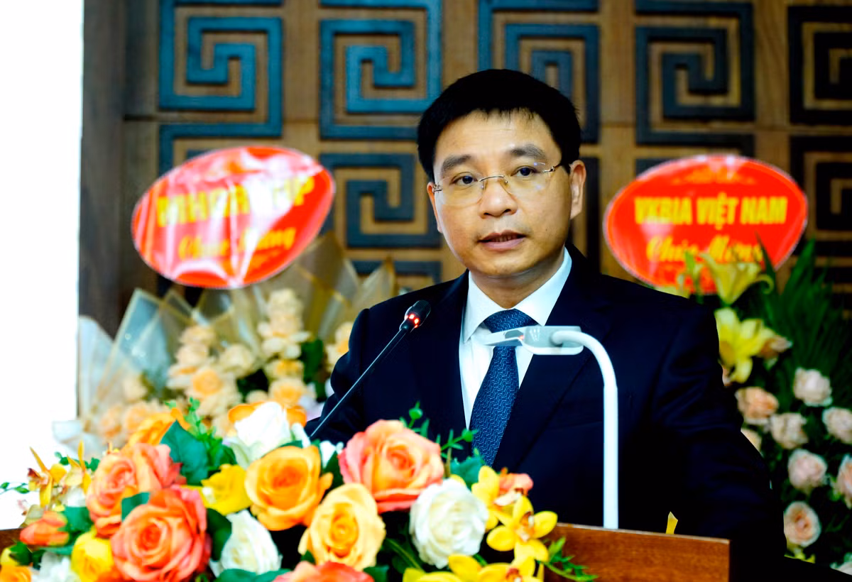 Tháng 4/2014 - 5/2014: Ủy viên Ban Thường vụ Đảng ủy-Chủ tịch Hội đồng quản trị Ngân hàng Thương mại cổ phần Công Thương Việt Nam. Từ 5/2014 - 9/2014: Bí thư Đảng ủy-Chủ tịch Hội đồng quản trị Ngân hàng Thương mại cổ phần Công Thương Việt Nam 