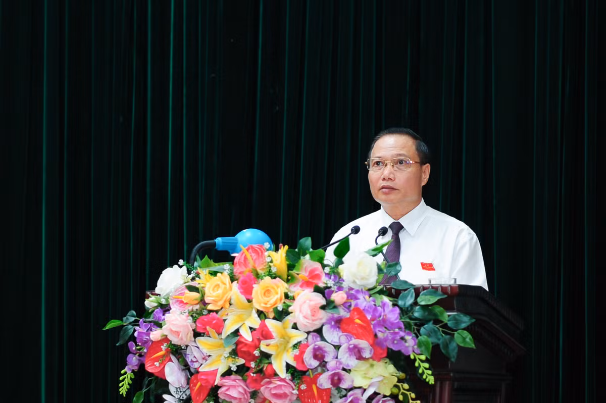 Đáng lưu ý, dù đang trong thời gian bị kỷ luật cảnh cáo, nhưng ông Trần Hồng Quảng vẫn được cơ cấu làm Phó Ban chỉ đạo phòng, chống tham nhũng, tiêu cực tỉnh Ninh Bình khiến dư luận không khỏi xôn xao, bàn tán. Sau khi báo chí thông tin sự việc, Ban Thường vụ Tỉnh ủy Ninh Bình đã có quyết định thay thế kiện toàn lại Ban chỉ đạo phòng, chống tham nhũng, tiêu cực tỉnh Ninh Bình và ông Trần Hồng Quảng đã không có tên. 