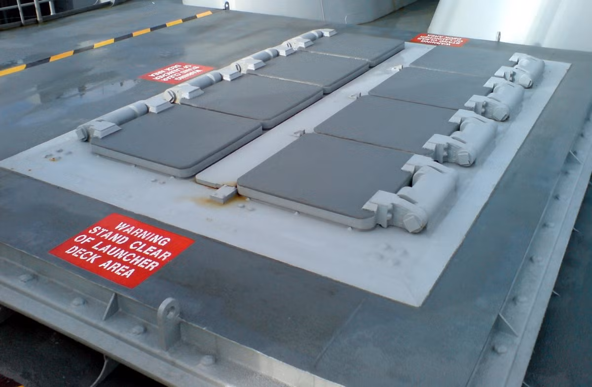 Điểm nổi bật hệ thống vũ khí trên tàu chiến Australia thăm Cam Ranh chính là hệ thống phóng thẳng đứng Mk41 VLS thường thấy trên các tàu khu trục, tuần dương Aegis của Hải quân Mỹ. Nguồn ảnh: Wiki