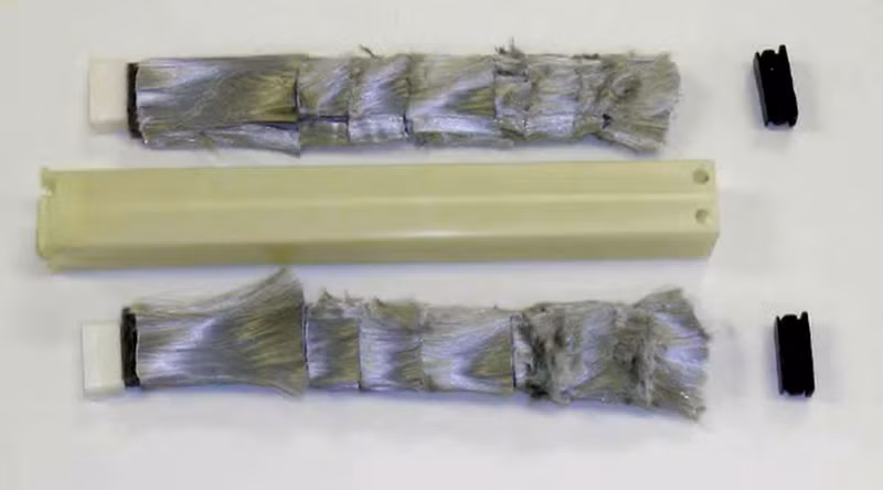 Tuy rằng đã trải qua hơn 70 năm nhưng phương tiện phản xạ loại này vẫn còn tác dụng. Có chăng hiện tại người ta không sử dụng lá nhôm nữa mà thay vào đó là sợi thủy tinh tráng nhôm đặc biệt. (Ảnh flickr.com)