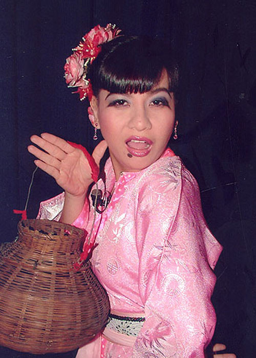 Hình ảnh Cát Phượng trong vai Cám trong vở kịch "Tấm Cám". Ảnh: Nguoilaodong