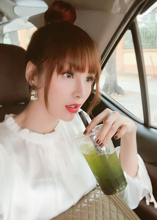 Diễm Hương trông khác lạ đến mức nhiều người không thể nhận ra.