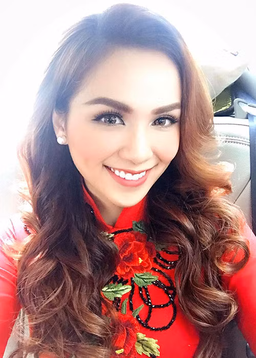 Hiện, người đẹp sinh năm 1990 tập trung kinh doanh, chăm sóc tổ ấm nhỏ.