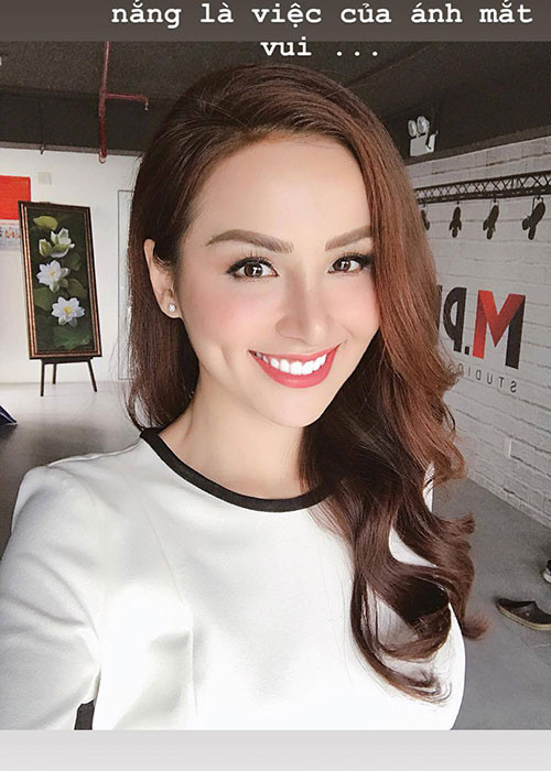 Hình ảnh Diễm Hương rạng rỡ mặc nghi vấn trùng tu nhan sắc.