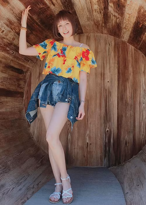 Nữ diễn viên xứ Đài khoe vóc dáng mảnh mai ở tuổi 34.