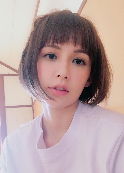 Ở tuổi 34, Viên Ngải Phi vẫn trẻ trung, xinh đẹp đặc biệt khi cô chuyển sang để tóc ngắn.