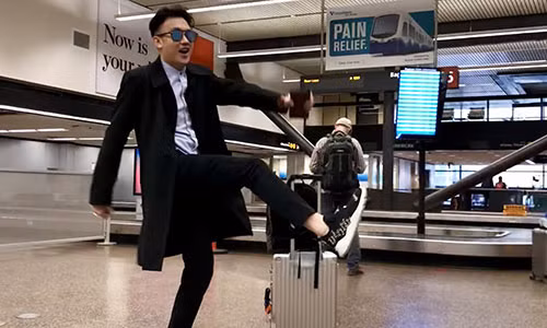 Duong Trieu Vu tuoi roi giua on ao voi danh ca Phuong Dung-Hinh-2