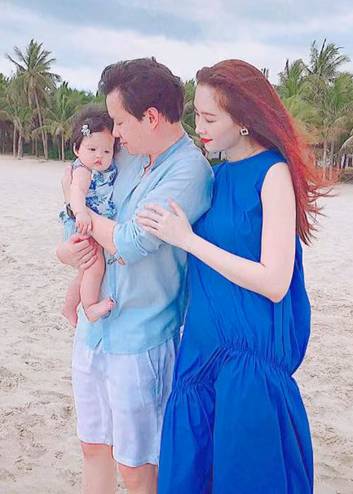 Doanh nhân Trung Tín - ông xã của Hoa hậu Đặng Thu Thảo cũng nộp hết tiền cho vợ sau khi hai người về chung một nhà.