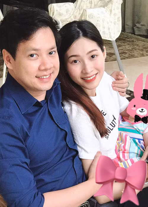 Đặng Thu Thảo từng chia sẻ, cô bỏ bao nhiêu vào ví của ông xã thì anh lấy bấy nhiêu, cũng không quan tâm có bao nhiêu tiền trong người.