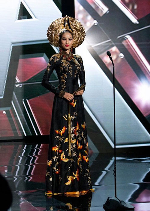 H'Hen Nie dien trang phuc “banh mi 10K“: Sang tao hay hang cho?-Hinh-5