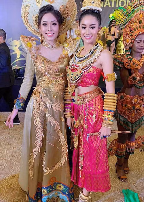 Những ngày qua, cư dân mạng quốc tế nghi ngờ bức ảnh Bùi Phương Nga có dấu hiệu bình chọn tự động. Hiện, ban tổ chức chưa lên tiếng về vấn đề này.