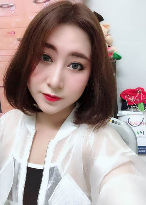 Tự nhận là người yêu cũ của Hà Việt Dũng và tố anh phụ bạc, Vy Hảo phủ nhận cô chia sẻ chuyện tình cảm để gây chú ý. Nữ diễn viên chỉ mong muốn không có cô gái nào phải đau khổ nữa bởi tính trăng hoa của Hà Việt Dũng.