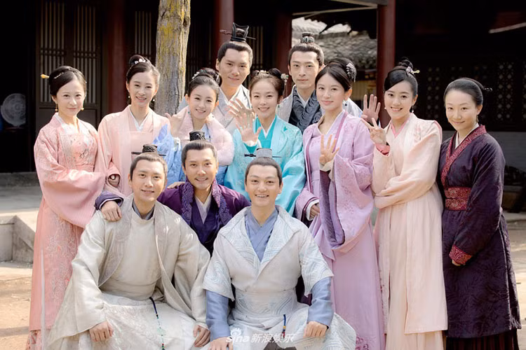 Trước "Minh Lan truyện", Triệu Lệ Dĩnh và Phùng Thiệu Phong cùng góp mặt trong không ít bộ phim.