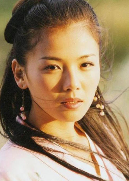 Lưu Đào xúc động chia sẻ: “Cảm ơn nhân vật A Châu của nhà văn Kim Dung. Các tác phẩm của ông đều là kiệt tác. Vĩnh biệt nhà văn Kim Dung".