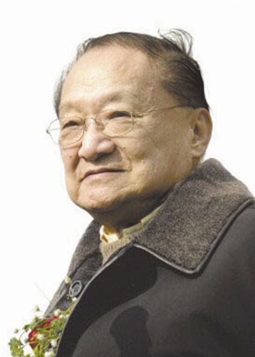 Trần Tiểu Xuân, Huỳnh Hiểu Minh, Tô Hữu Bằng, Châu Tấn, Đặng Siêu, Lục Tiểu Linh Đồng cũng bày tỏ niềm tiếc thương nhà văn Kim Dung qua đời.