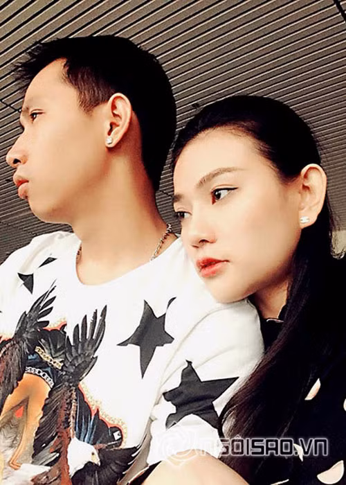 Cuộc hôn nhân của Thu Thủy vốn không màu hồng. Theo lời nữ ca sĩ, ông xã vì bận rộn nên không thể quan tâm đến cô như trước và để một mình cô chăm sóc con trai. Ảnh: Ngôi sao