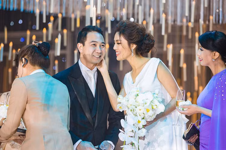 Cuộc sống tân hôn của Hoa khôi Lan Khuê và ông xã Tuấn John cũng đầy mật ngọt. Ảnh: Vietnamnet