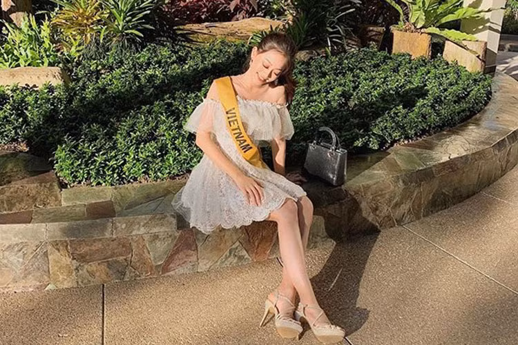 Tự tin, năng động, Phương Nga khiến người hâm mộ khá hài lòng nhưng vẫn chưa thể sánh được với nhiều mỹ nhân khác.