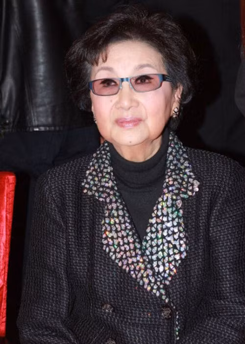 Năm 2016, nữ minh tinh một thời của Hong Kong qua đời. Ngày 30/10 vừa qua, nhà văn Kim Dung cũng từ biệt cõi trần.