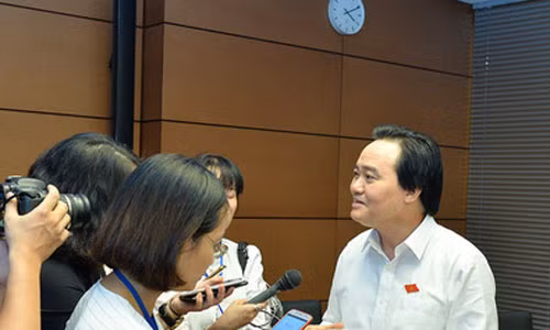 Bo truong Phung Xuan Nha: 'Toi khong nghi minh thiet thoi ve la phieu'