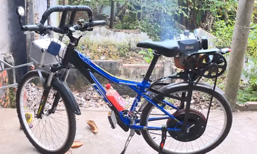 Xe dap co dong co may cat co doc nhat vo nhi o mien Tay
