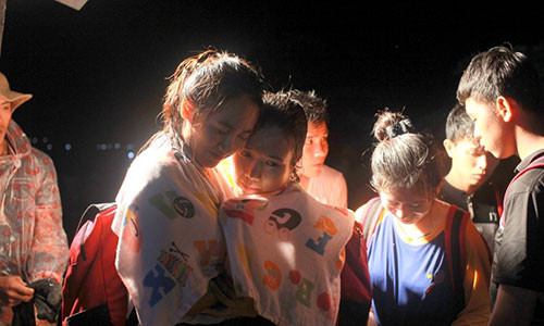 “Hau due mat troi” sua sai khi bi che: Mat bo moi lo lam chuong!-Hinh-3