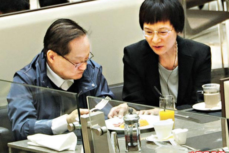 Người vợ thứ ba của Kim Dung không có con chung với ông.