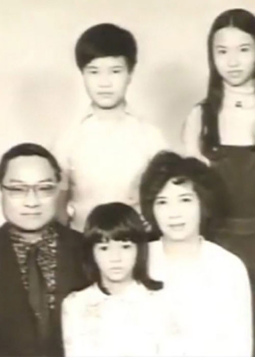 Không chỉ sinh cho Kim Dung 4 người con, Chu Mai còn giúp chồng thành lập tờ Minh Pao.