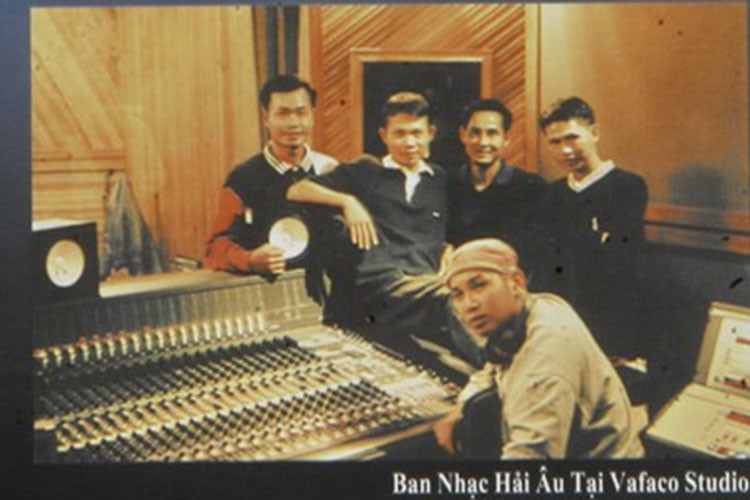 Ban nhạc Hải Âu của Quang Huy còn có thành viên nòng cốt là anh trai của anh - nhạc sĩ Nguyễn Hà. Ảnh: Thể thao văn hóa