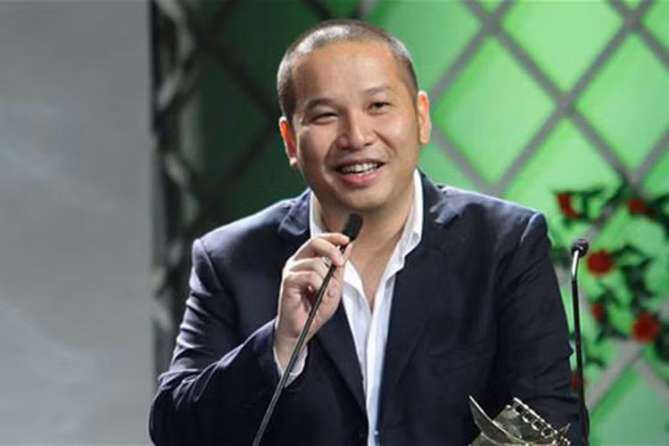 Quang Huy sinh năm 1980, bắt đầu bước chân vào con đường nghệ thuật vào năm 13 tuổi bằng công việc của một nhạc công của ban nhạc Hải Âu. Ảnh: VTV