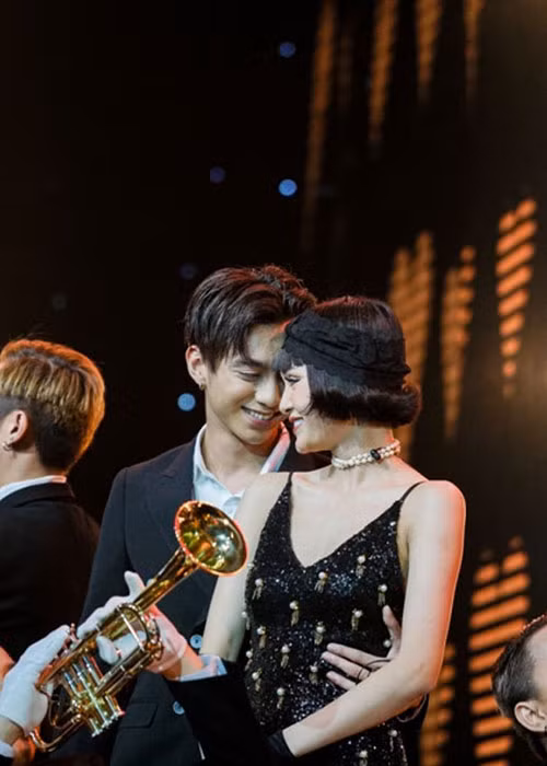 Hiền Hồ cũng là bạn gái cũ của Soobin Hoàng Sơn.