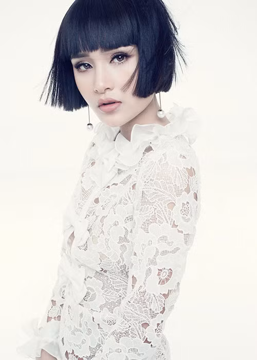 Sau mối tình ồn ào với Soobin Hoàng Sơn, Hiền Hồ vẫn chưa công khai thêm mối tình nào.