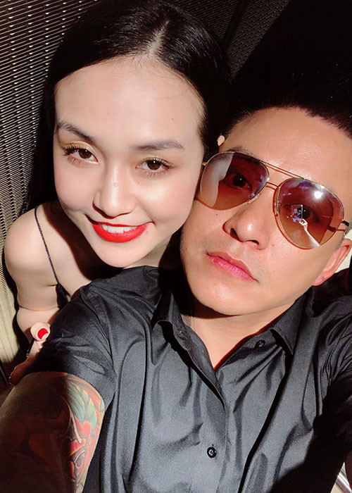 Cách đây không lâu khi liveshow của Tuấn Hưng bị hủy sát giờ diễn, Hương Baby động viên chồng rất nhiều.