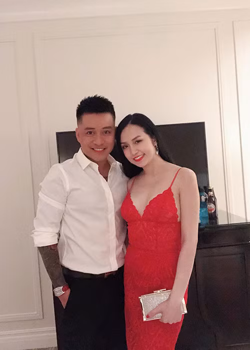 Tuấn Hưng may mắn khi có được người vợ giỏi giang, tâm lý.