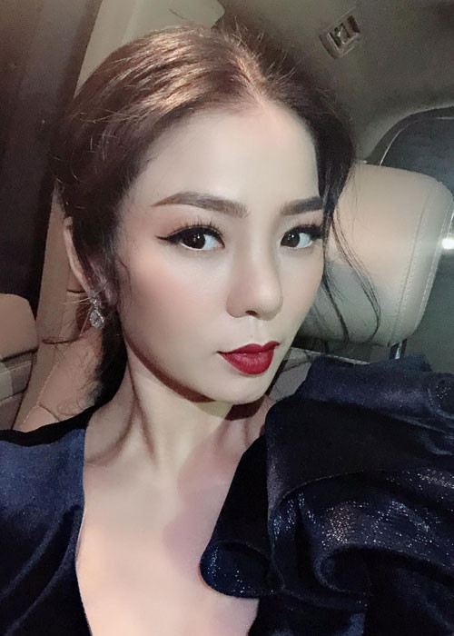 Nhiều năm trước, Lệ Quyên nâng mũi và không giấu giếm chuyện dao kéo.