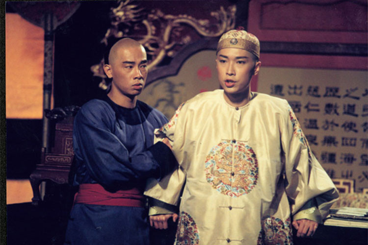 Bộ phim chuyển thể từ tiểu thuyết "Lộc đỉnh ký" cũng giúp Trần Tiểu Xuân (bên trái) có được vị trí vững chắc trong Cbiz. Vai Vi Tiểu Bảo của anh được cho là sát với nguyên tác nhất.