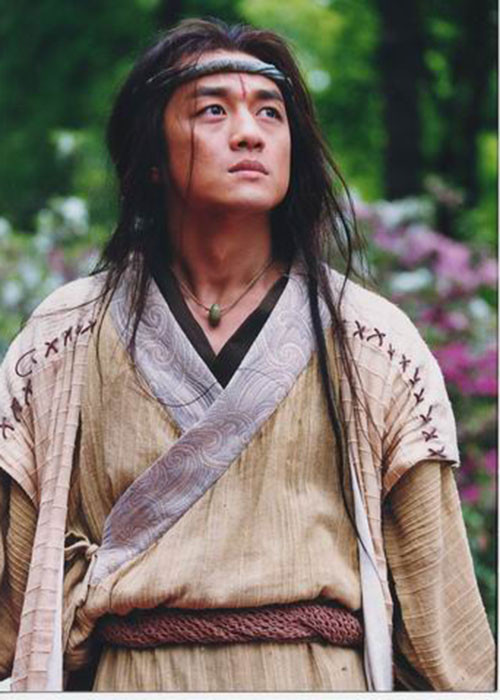 Lý Á Bằng là cái tên khá mờ nhạt trước khi đóng Lệnh Hồ Xung trong "Tiếu ngạo giang hồ" (2000). Sau vai diễn để đời, anh trở nên nổi tiếng.