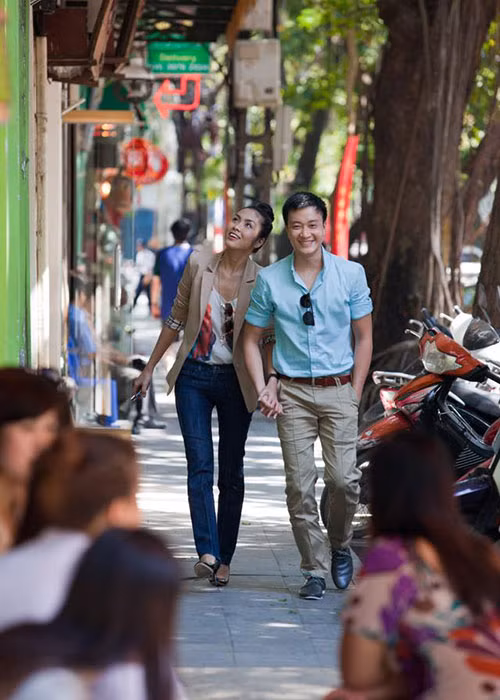 Bộ ảnh Tăng Thanh Hà - Lương Mạnh Hải chụp chung trong lần dự Liên hoan phim Quốc tế Hà Nội vào tháng 10/2010 đang gây sốt mạng xã hội.