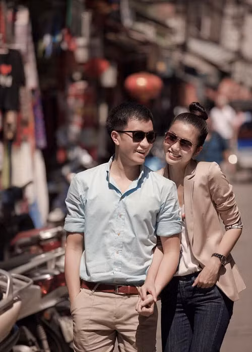 Tâm sự về loạt ảnh xưa, Lương Mạnh Hải cho hay hồi đó anh và Hà Tăng đi chụp hình cho báo, tạp chí nhiều tới mức không thể nhớ được.