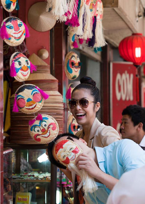 Đạo diễn Vũ Ngọc Đãng là người chia sẻ bộ ảnh của Hà Tăng bên Lương Mạnh Hải do nhiếp ảnh gia Tạ Anh Tùng thực hiện.