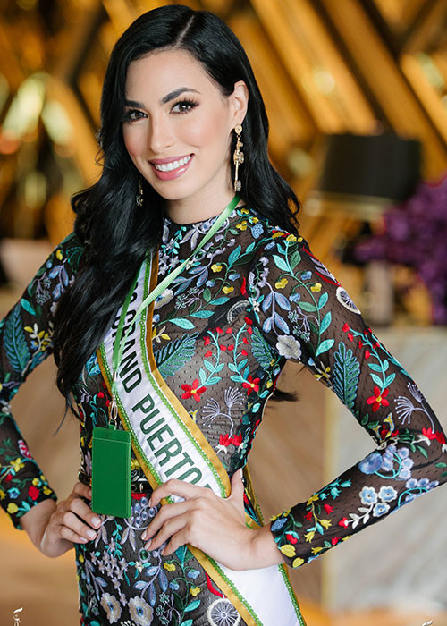 Đại diện Venezuela, Puerto Rico, Wales, Lào...là những thí sinh đầu tiên hoàn tất thủ tục ghi danh. Ảnh: Fanpage