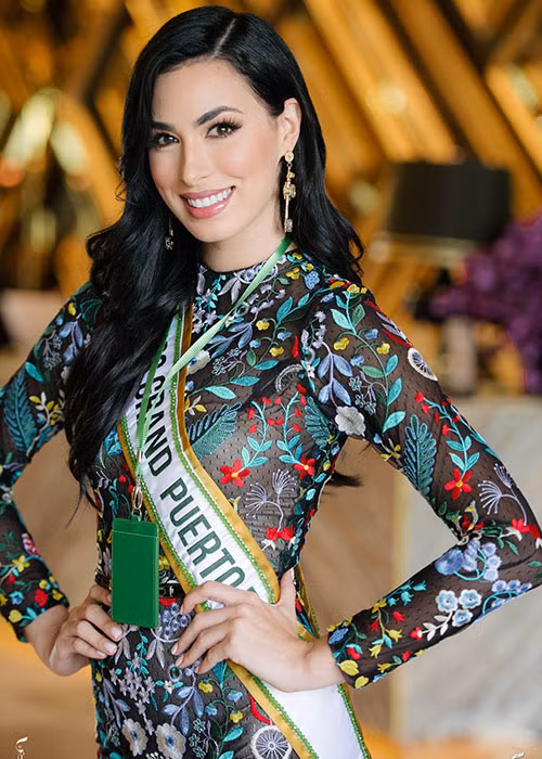 Đại diện Venezuela, Puerto Rico, Wales, Lào...là những thí sinh đầu tiên hoàn tất thủ tục ghi danh. Ảnh: Fanpage