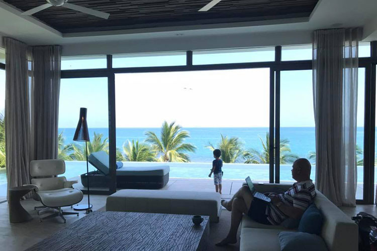 Khi vẫn còn trong bụng mẹ, con trai của Thu Minh đã được mẹ mua tặng 2 căn hộ có giá lên tới 85 tỷ đồng.