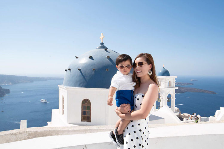  Nhóc tì nhà sao Việt Đan Trường sống trong biệt thự rộng 4.000 m2 tại Mỹ, được bố mẹ cho ăn mặc sành điệu.