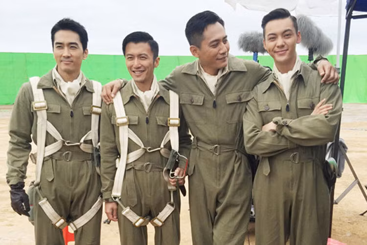 Lưu Diệp, Tạ Đình Phong, Trần Vỹ Đình và Song Seung Hun đều là soái ca màn ảnh. Ảnh: Ifeng 