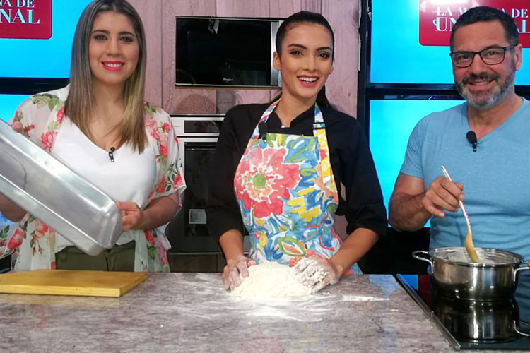 Làm đầu bếp, người mẫu, Clara vẫn theo đuổi việc học ngành luật.