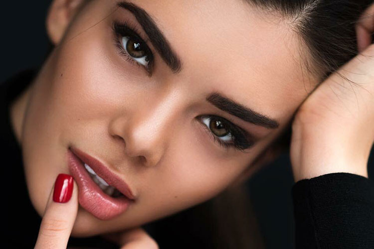 Theo sau đại diện Venezuela là người đẹp 20 tuổi đến từ Moldova - Daniela Marin.