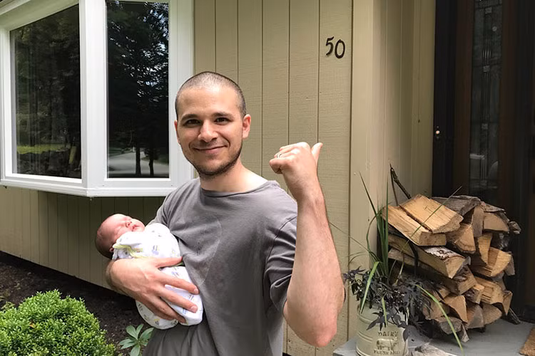 Nam nhạc sĩ sinh năm 1983 từng đăng tải một bài viết khá dài về việc con trai của anh chào đời. Ảnh: Blog nhân vật