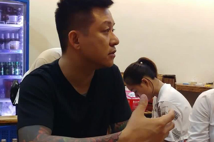 Mới nhất, VOV cho hay, theo báo cáo gửi Chủ tịch UBND quận Ba Đình số 1829/CV-CABD, Công an Quận Ba Đình đề xuất tạm dừng tổ chức liveshow của Tuấn Hưng vì nhiều lý do, trong đó có lý do không đảm bảo an ninh trật tự và phòng cháy chữa cháy. Ảnh: VOV