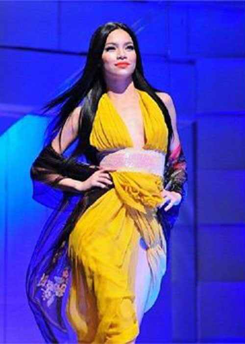 Hình ảnh Hồ Ngọc Hà thời là chân dài có tiếng trong làng người mẫu. Ảnh: VTC